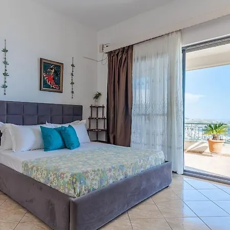 Villa Maria Himare Fshat